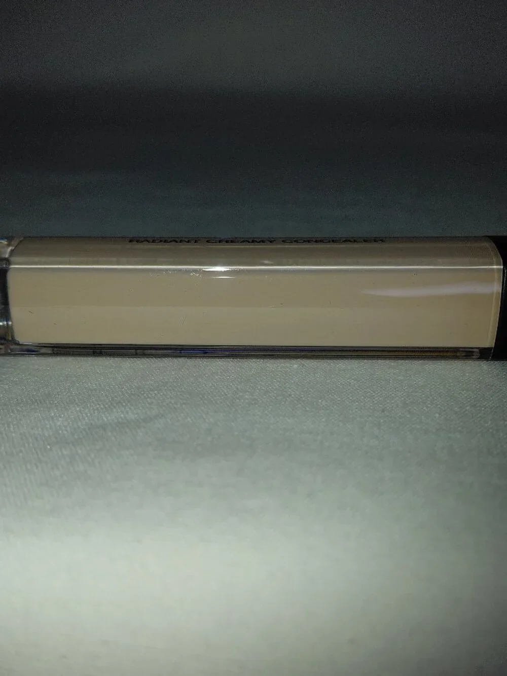 Nars Cosmetics - Radiant Creamy Concealer in Vanilla - L2